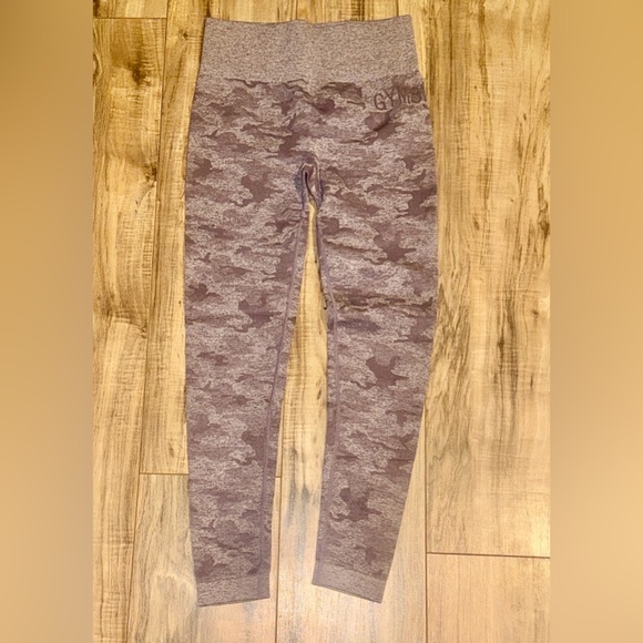 Gymshark Purple Camouflage Leggings - Picture 3 of 3